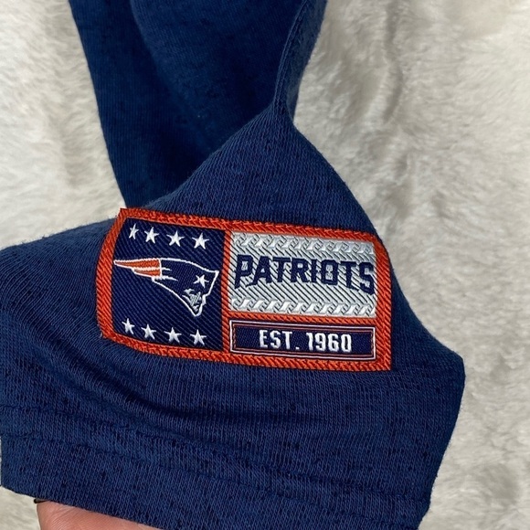 NFL team apparel New England patriots long sleeve hooded t shirt size small - Picture 3 of 9